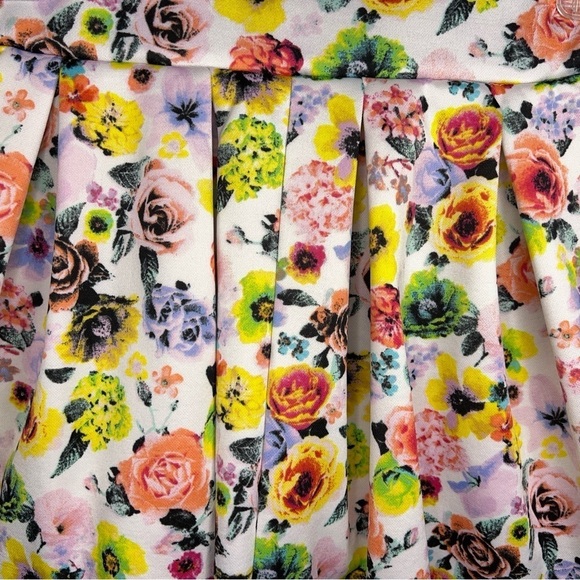 XS JUNIORS COLORFUL FLORAL PRINT SKIRT PLEATED STRETCH - Picture 3 of 4